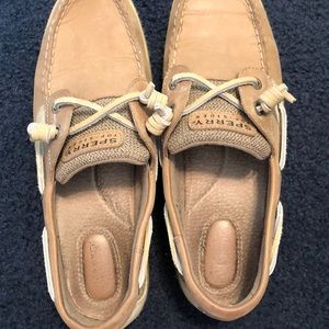 Sperry topsiders